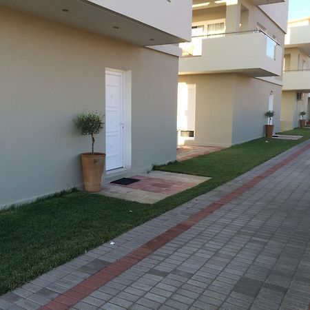 Holiday Luxury Villas Каламаки Екстериор снимка