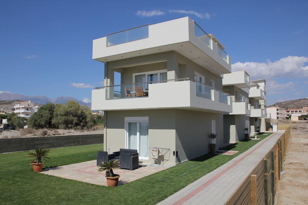 Holiday Luxury Villas Каламаки Екстериор снимка