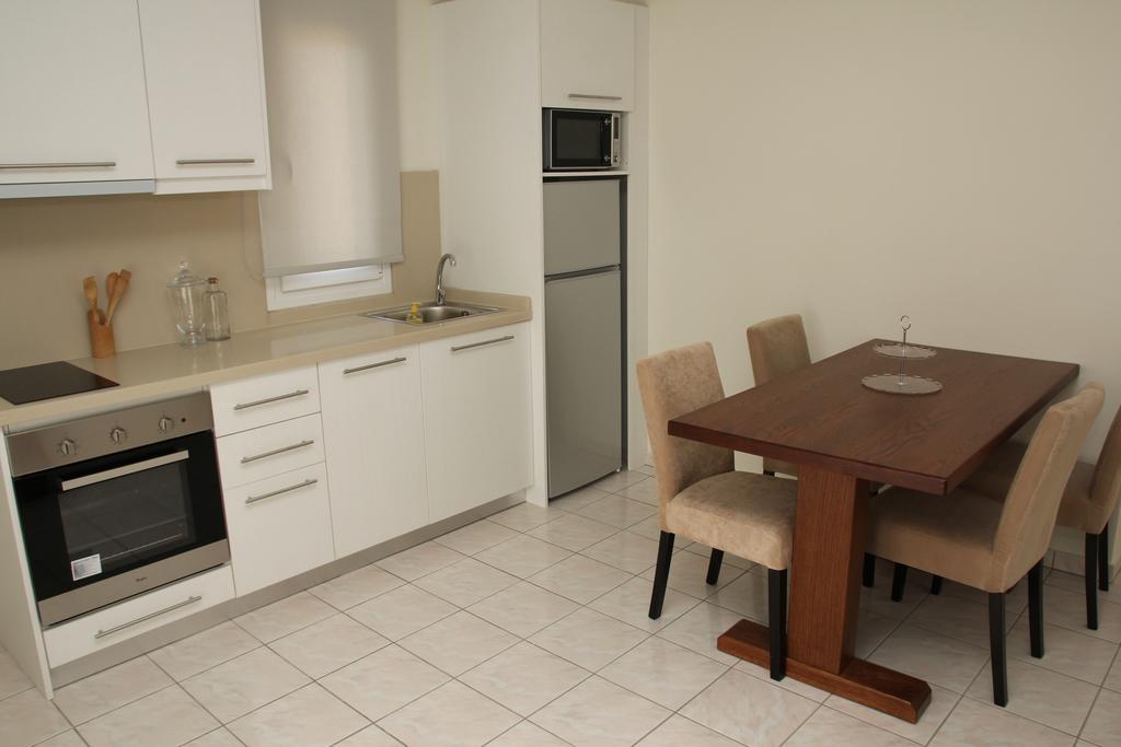 Holiday Luxury Villas Каламаки Екстериор снимка