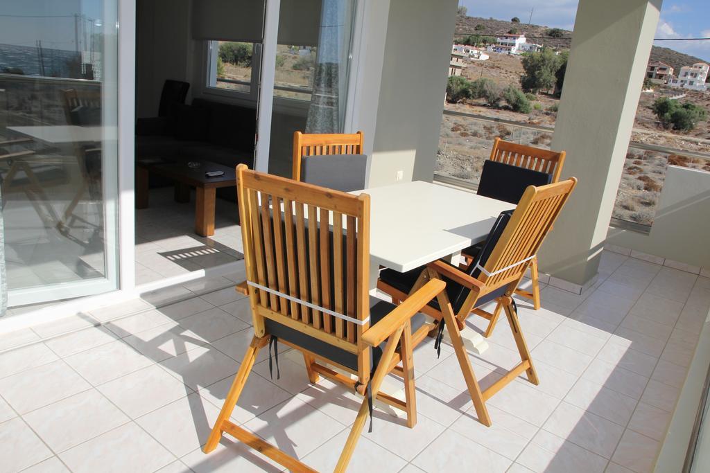 Holiday Luxury Villas Каламаки Екстериор снимка