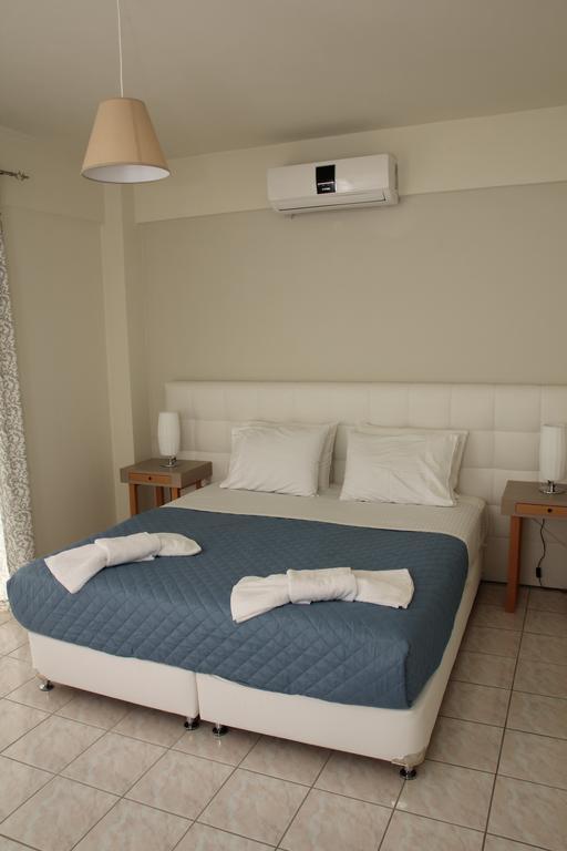 Holiday Luxury Villas Каламаки Екстериор снимка