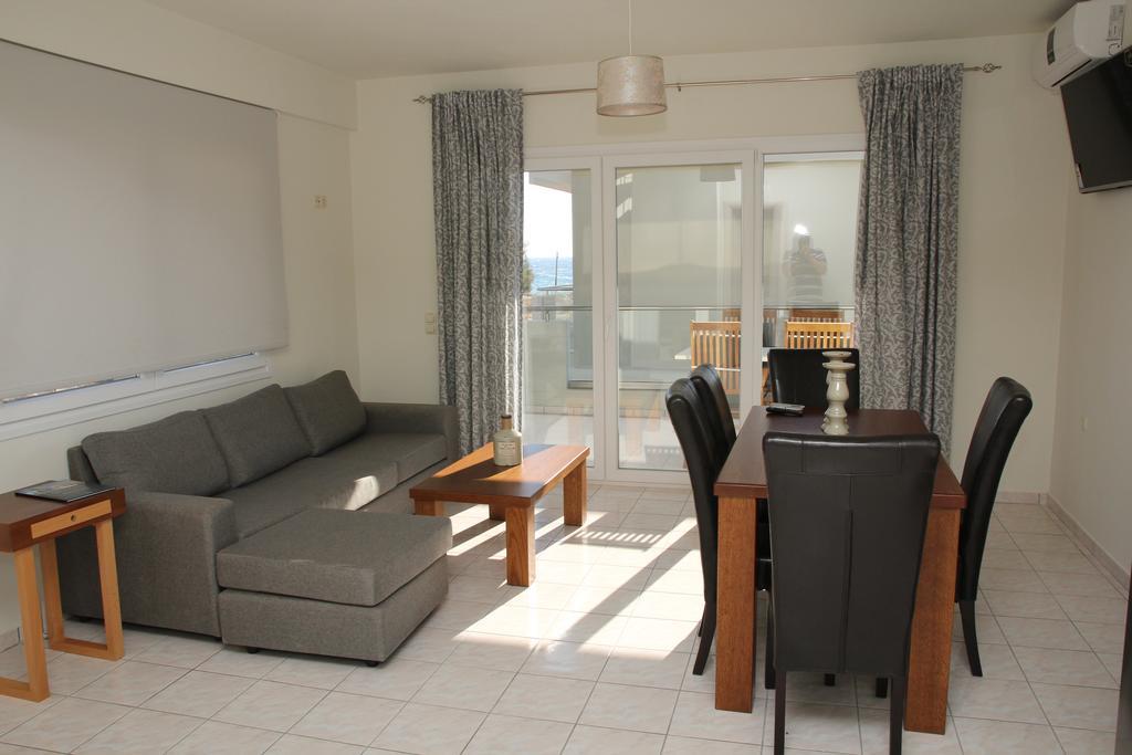 Holiday Luxury Villas Каламаки Екстериор снимка