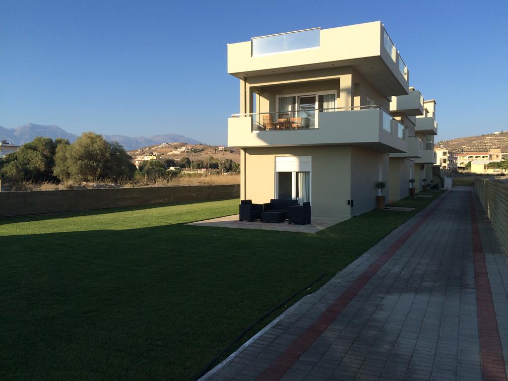 Holiday Luxury Villas Каламаки Екстериор снимка