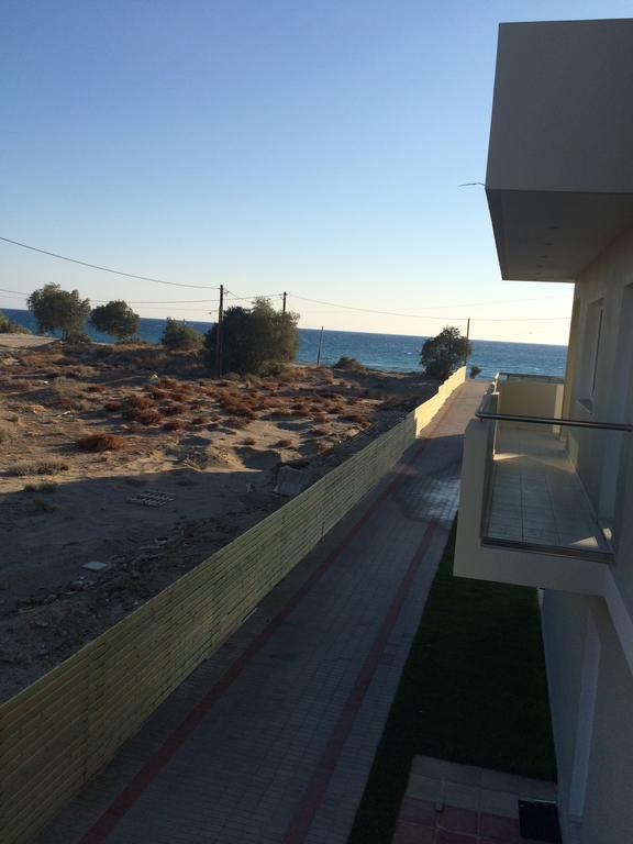 Holiday Luxury Villas Каламаки Екстериор снимка