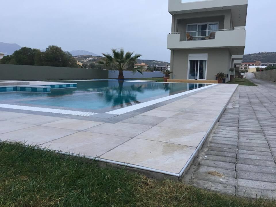 Holiday Luxury Villas Каламаки Екстериор снимка